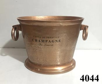 A large selection of Bowls, Di